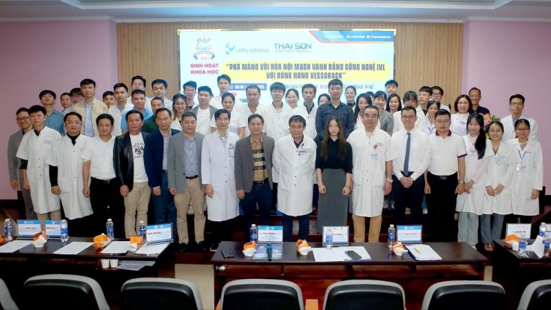 Lepu Medical Vesscrack: Workshop IVL sulla grave calcificazione coronarica con Hue Central Hospital e Thai Son